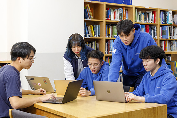 Library600x400